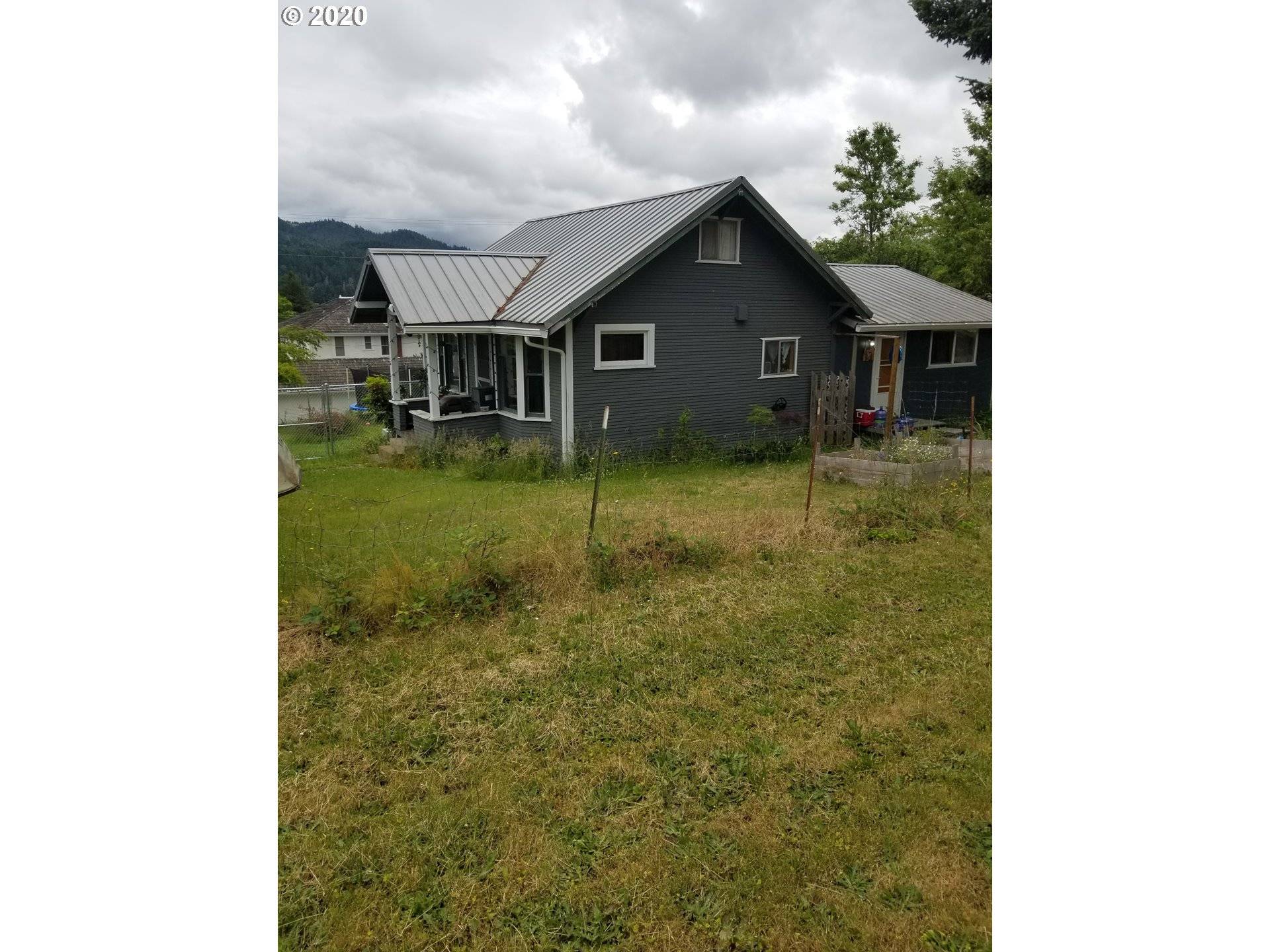 525 N UMPQUA ST, Sutherlin, OR 97479