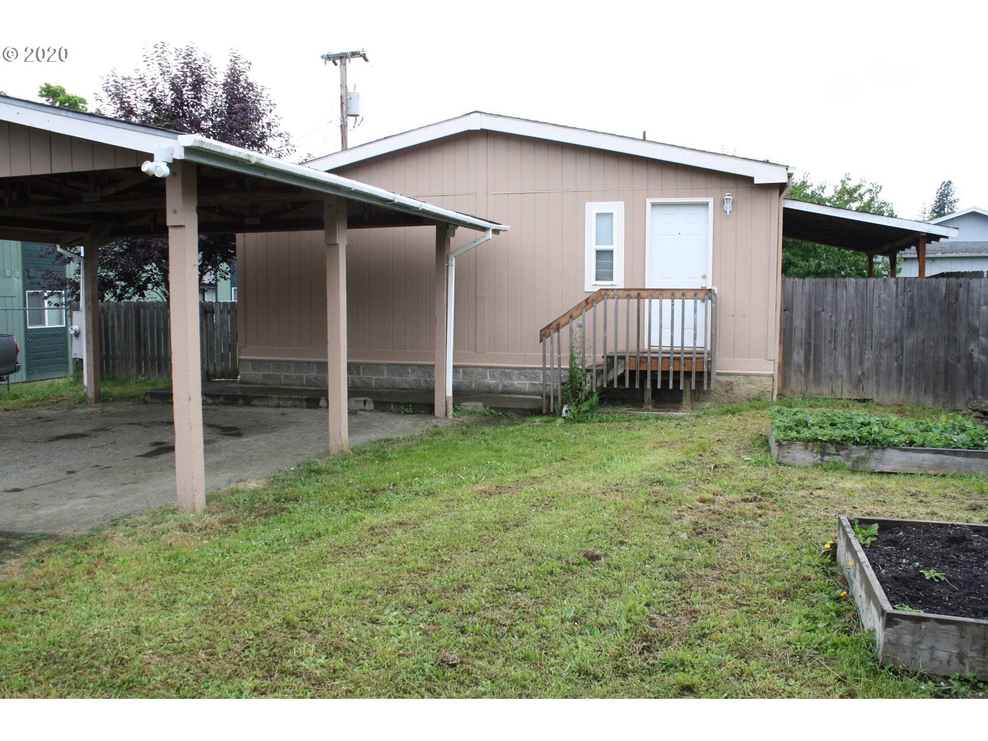 Sutherlin, OR 97479,279 GRANT ST