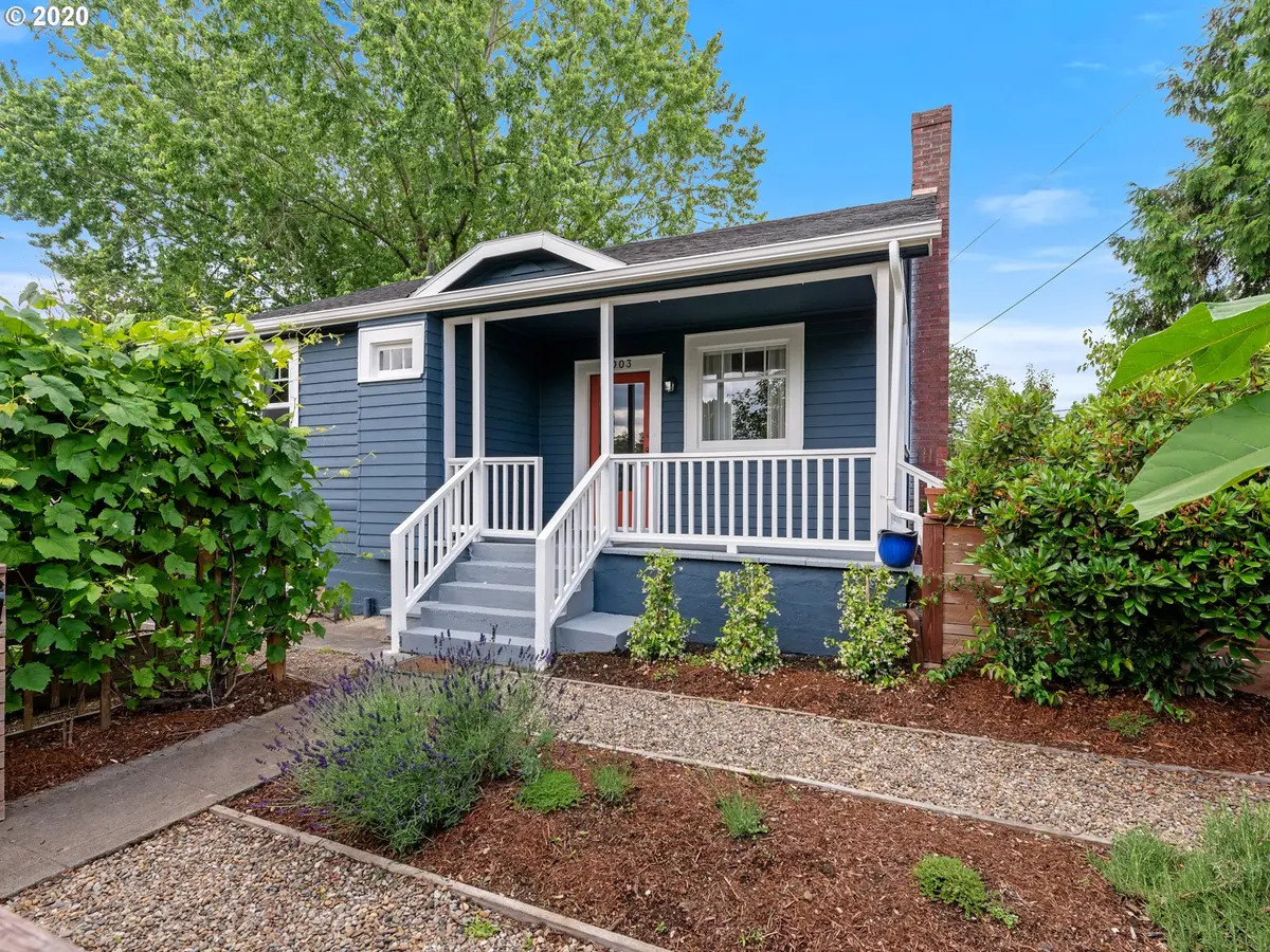 7003 N COLUMBIA WAY, Portland, OR 97203