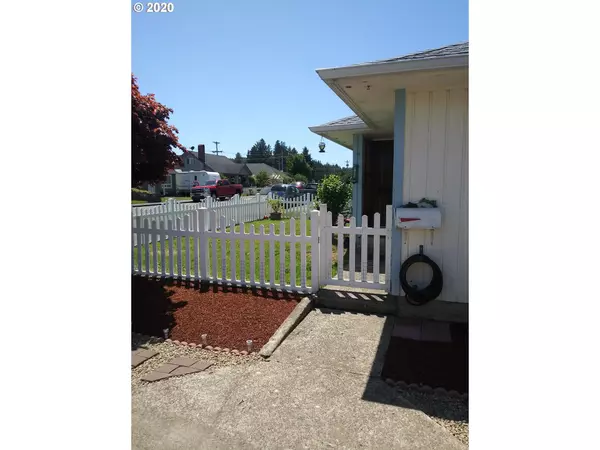 Reedsport, OR 97467,2125 FIR AVE