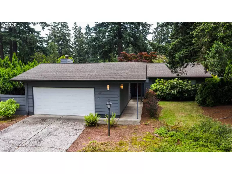 4260 CHAPMAN WAY, Lake Oswego, OR 97035