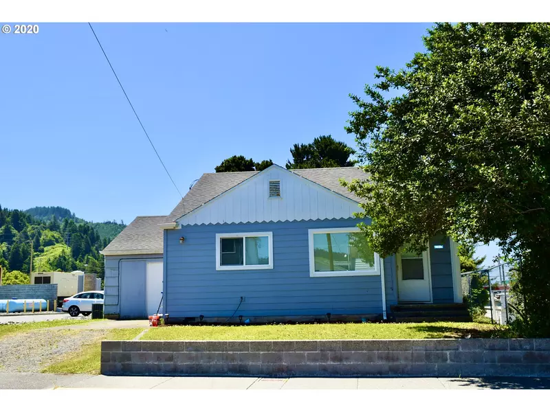 94184 FOURTH ST, Gold Beach, OR 97444