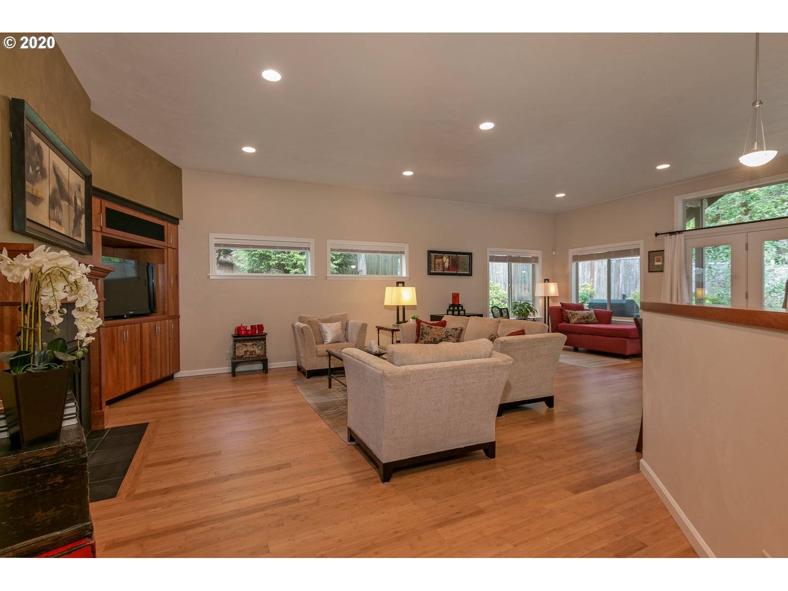 Eugene, OR 97405,2096 DOGWOOD DR