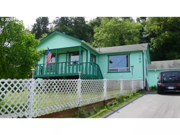 160 ELM AVE, Reedsport, OR 97467