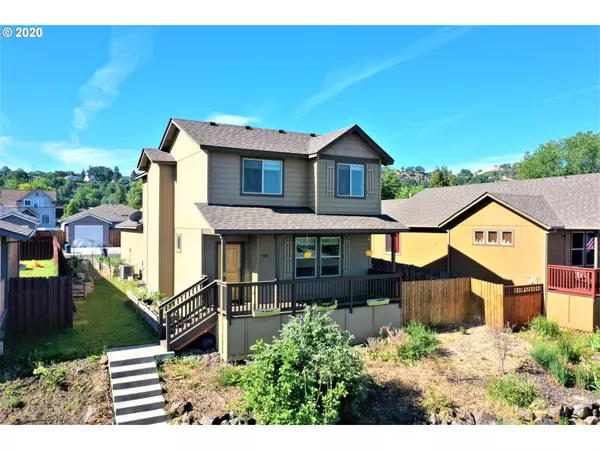 1324 E 11TH ST, The Dalles, OR 97058