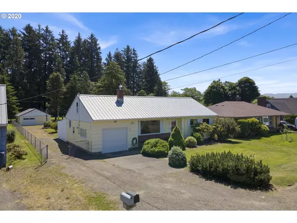 905 WILLIAMS AVE, Tillamook, OR 97141