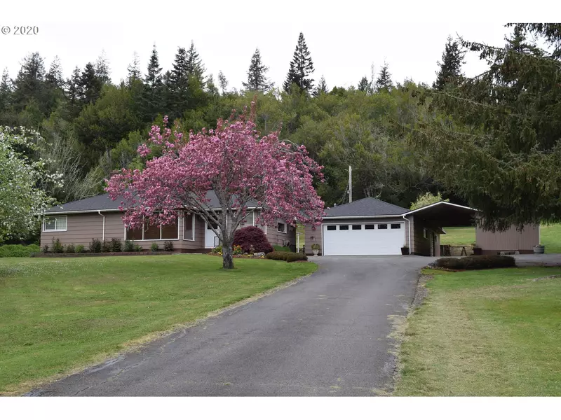 56664 PLEASANT HILL DR, Coquille, OR 97423