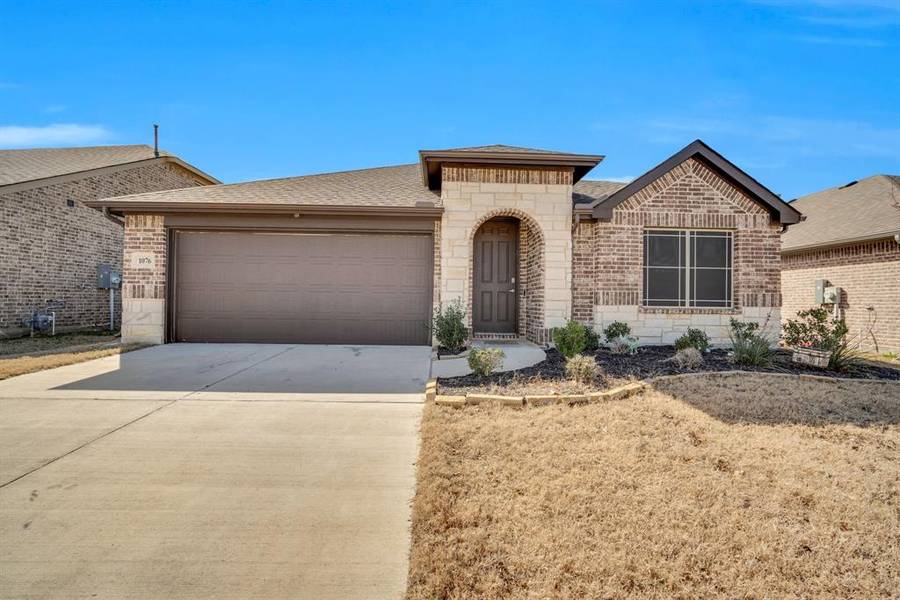 1076 Nighthawk Trail, Alvarado, TX 76009