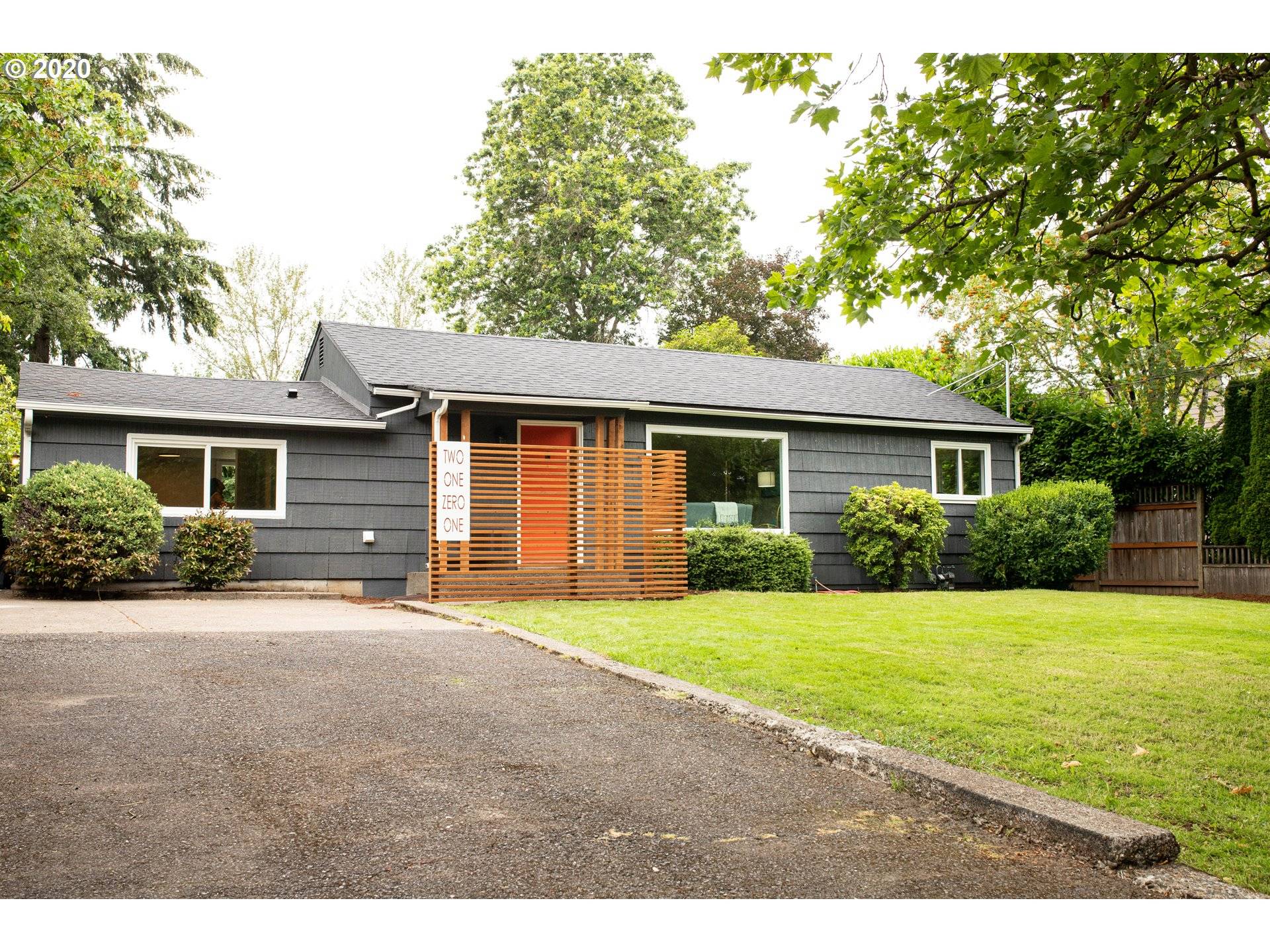 2101 SW LURADEL ST, Portland, OR 97219