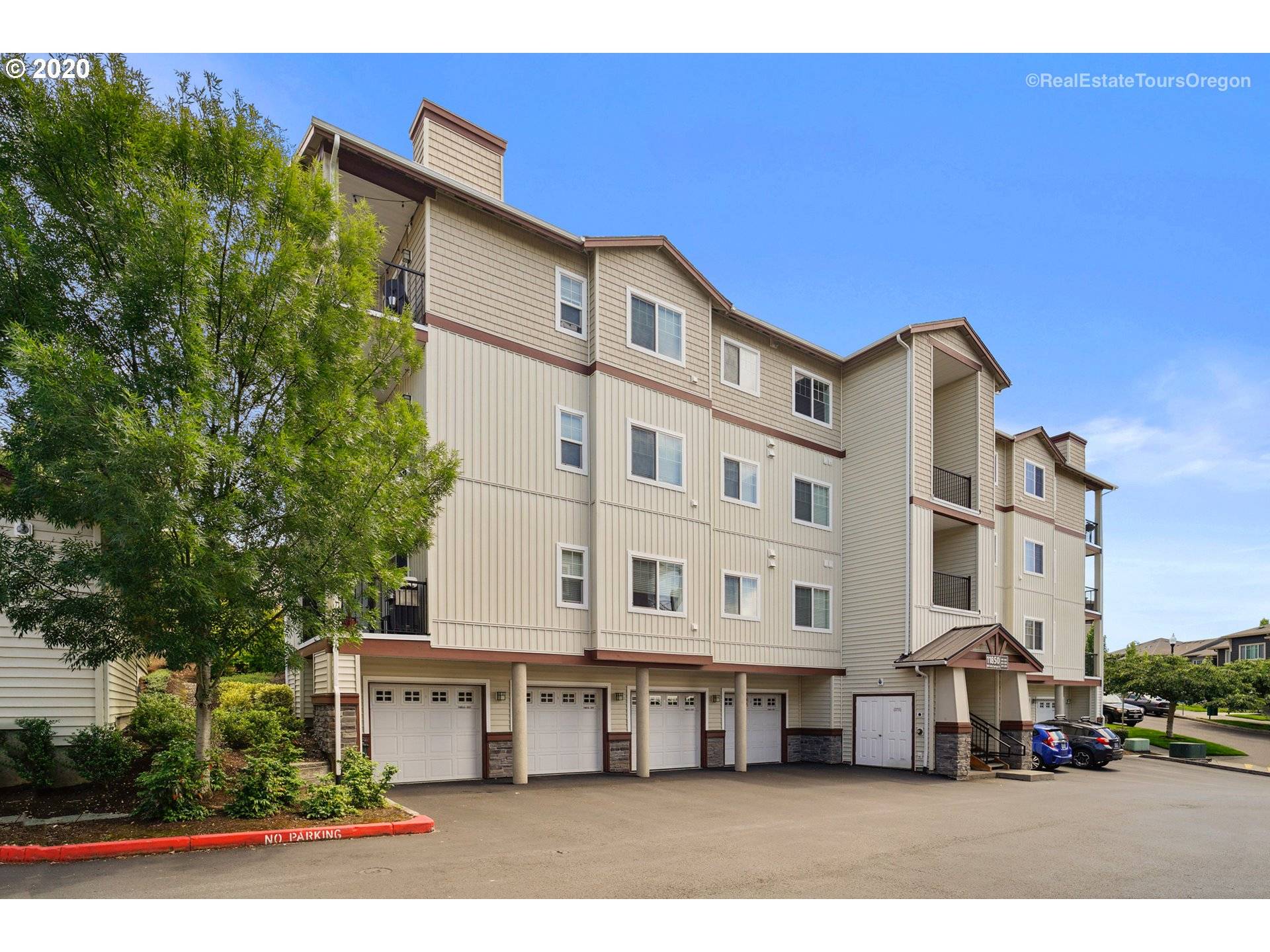 11850 NW HOLLY SPRINGS LN #402, Portland, OR 97229