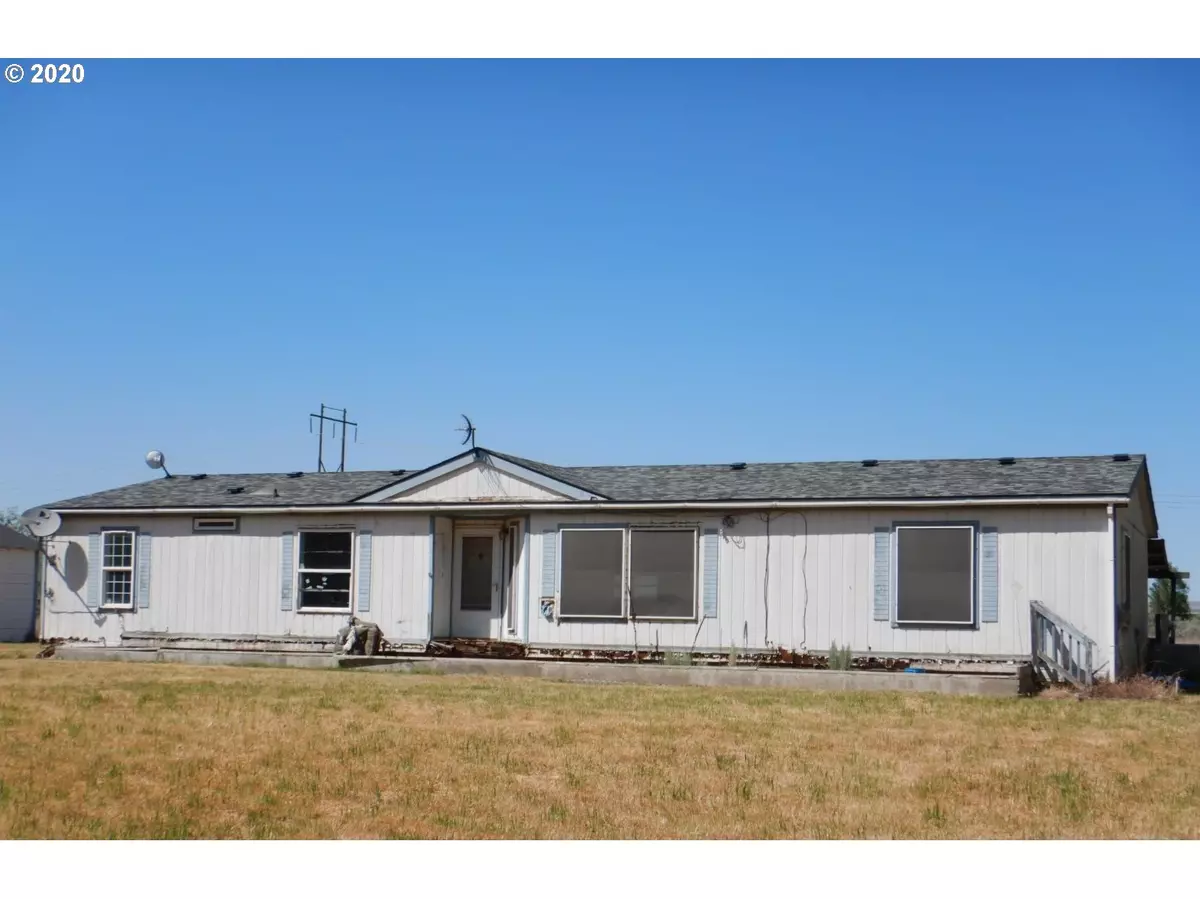 Hermiston, OR 97838,32801 QUESTS END LN