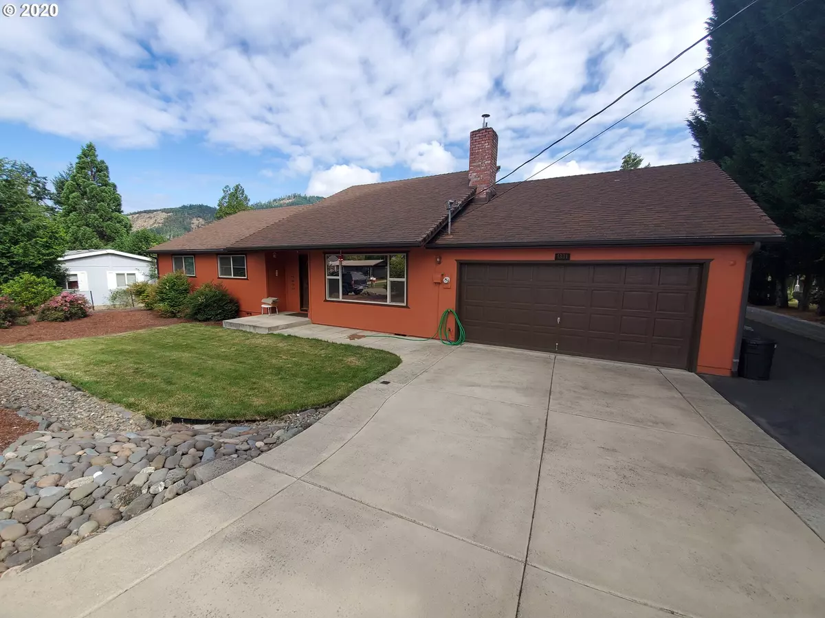 Myrtle Creek, OR 97457,1301 NE JANET LN