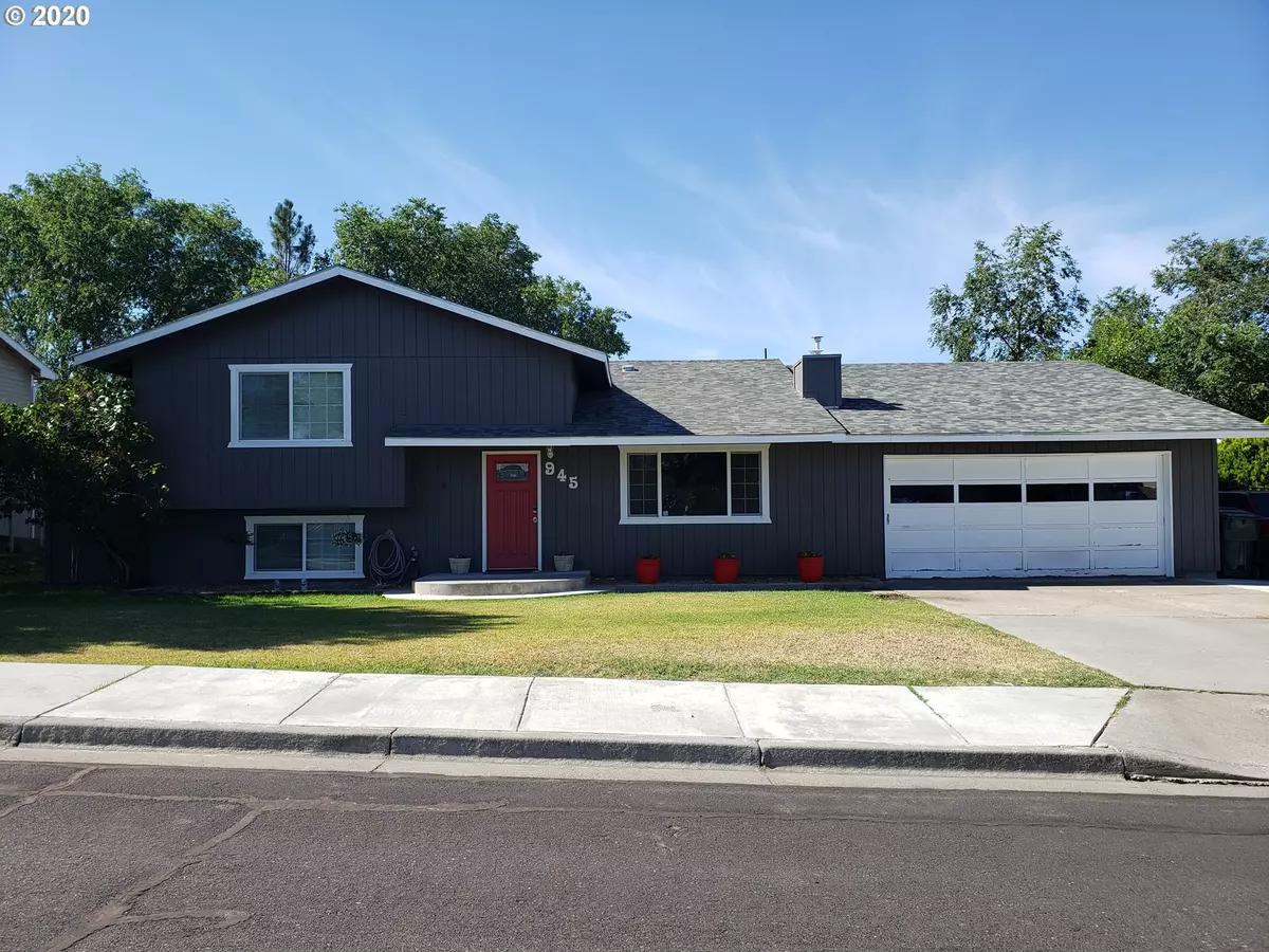 Hermiston, OR 97838,945 W DONNA AVE