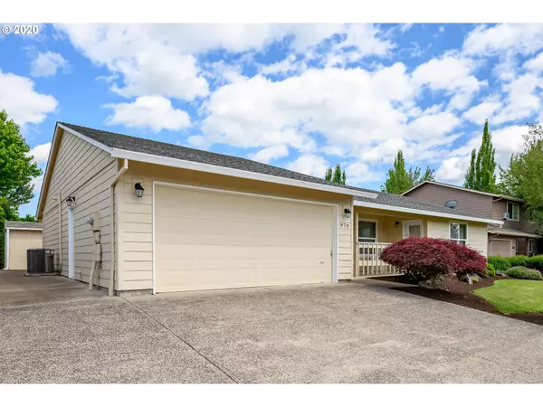 Mc Minnville, OR 97128,974 SW APPLE CT