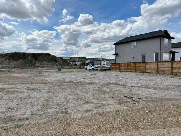 Drumheller, AB T0J 0Y6,185 10 AVE SE