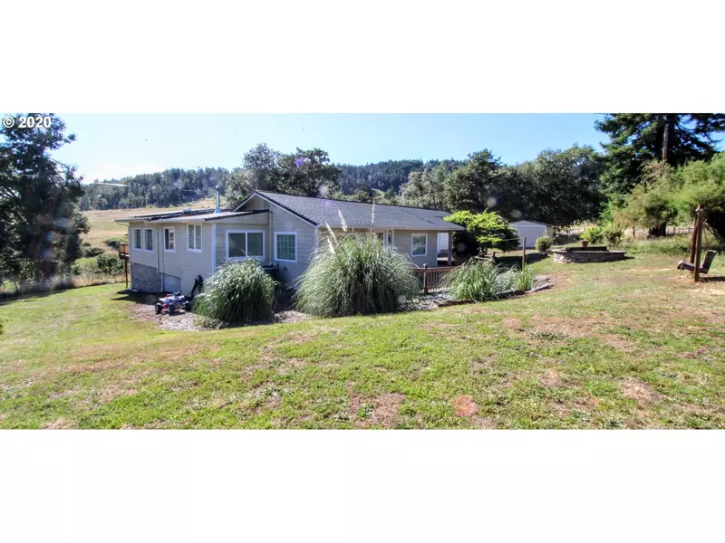 818 HUNGRY U RANCH LN, Myrtle Creek, OR 97457