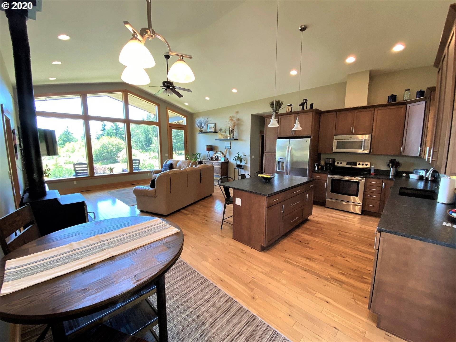 White Salmon, WA 98672,45 ECHO GLEN RD