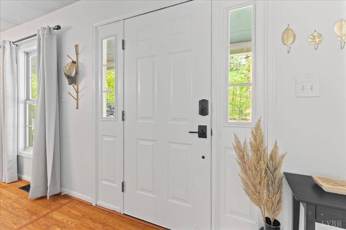 Amherst, VA 24521,274 Brick RD