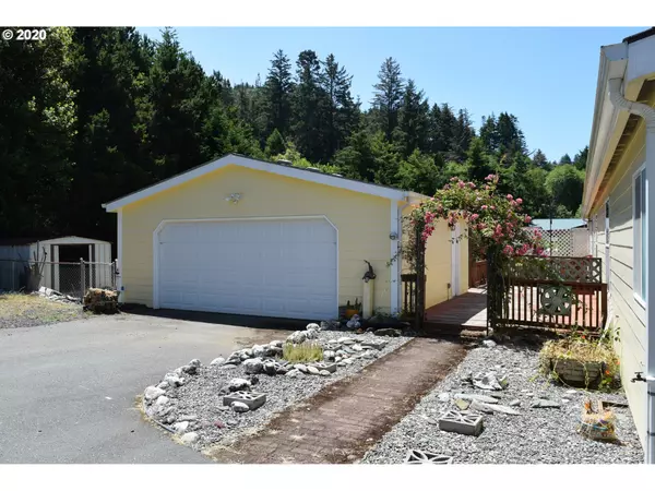 Gold Beach, OR 97444,29305 MELODY LN