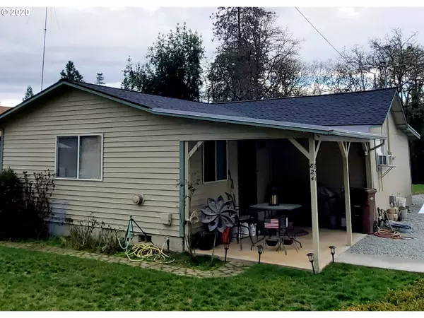 824 NE Lillian ST, Myrtle Creek, OR 97457