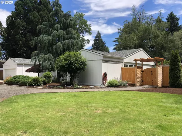 West Linn, OR 97068,4785 CALAROGA DR