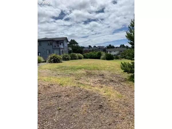 Lincoln City, OR 97367,5300 NW LOGAN Portion of Lot RD