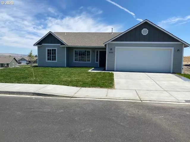 2593 Curlew ST, Umatilla, OR 97882