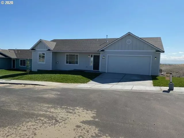 2641 Curlew ST, Umatilla, OR 97882