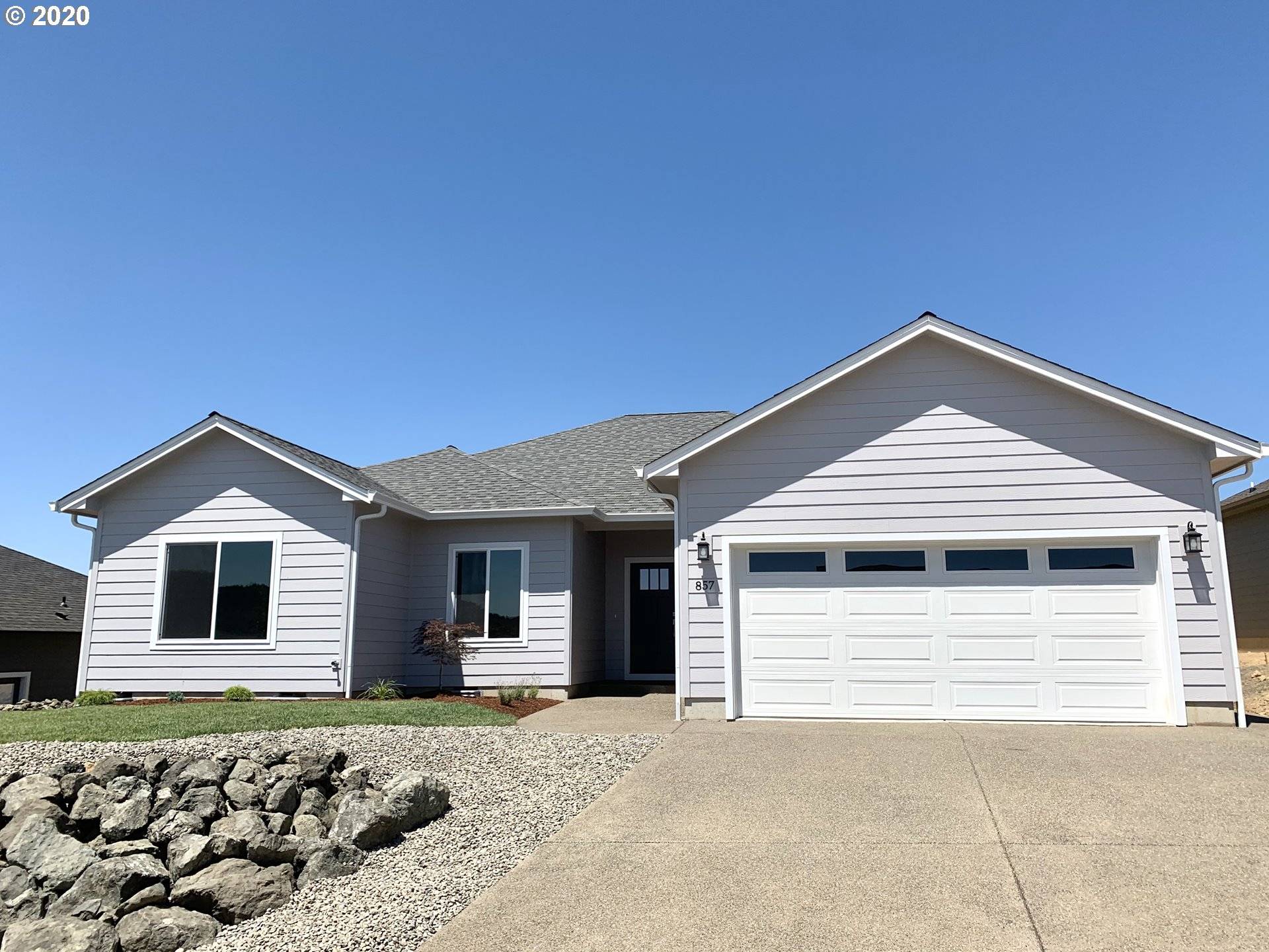 857 Sand Pines AVE, Sutherlin, OR 97479