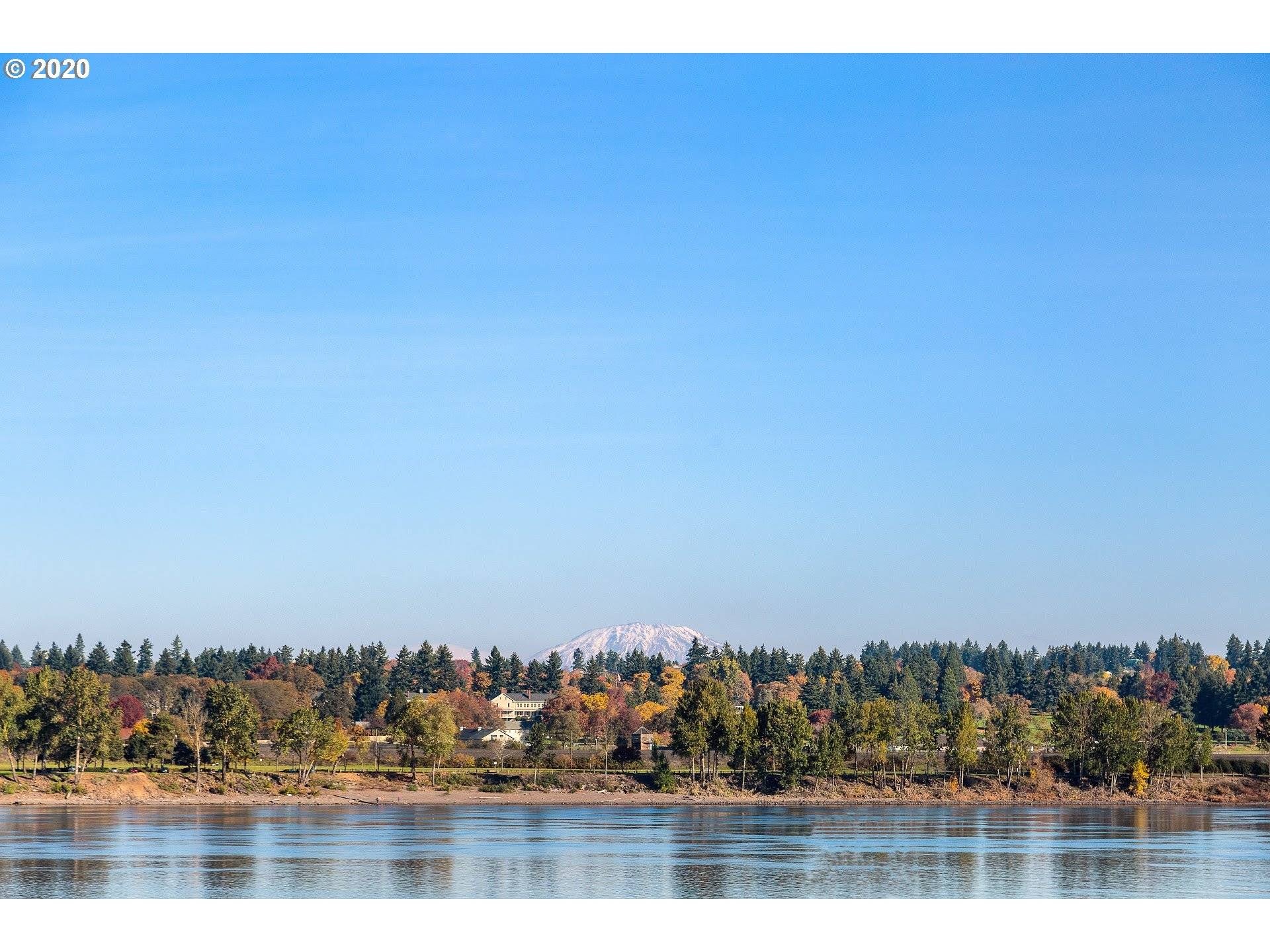 Portland, OR 97217,707 N HAYDEN ISLAND DR #306
