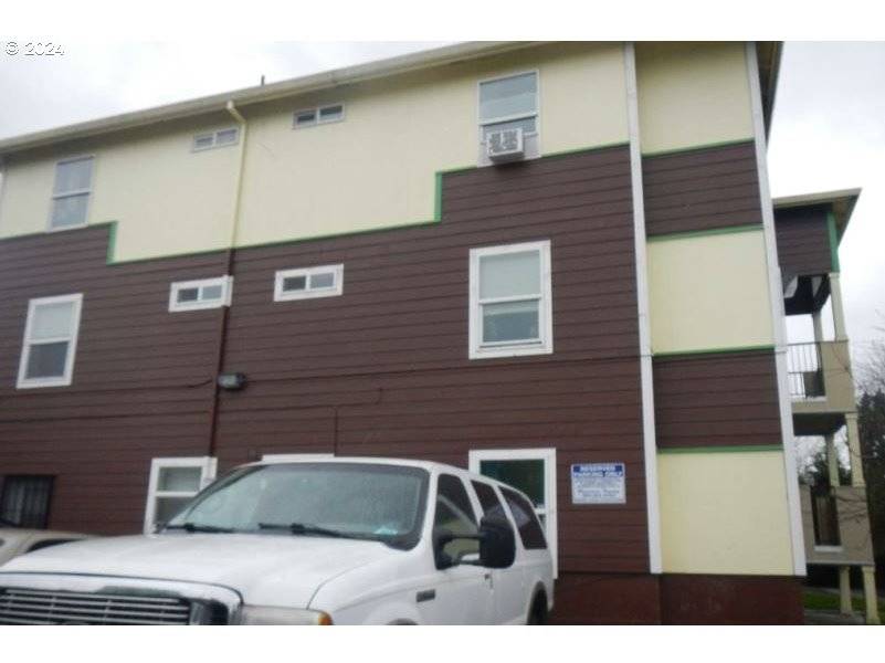 Portland, OR 97266,9234 SE DIVISION ST #111