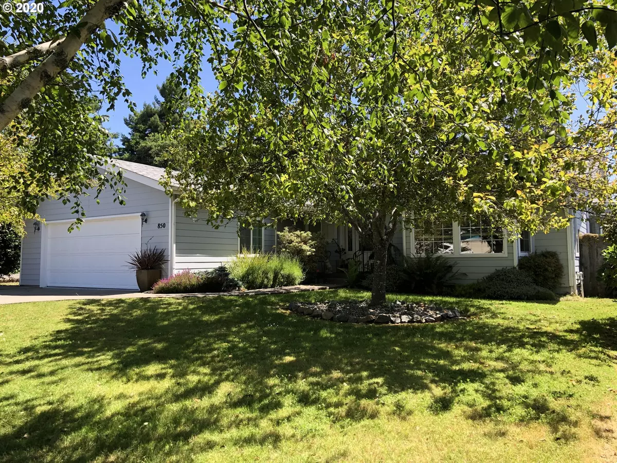 Brookings, OR 97415,850 CRESTWOOD PL