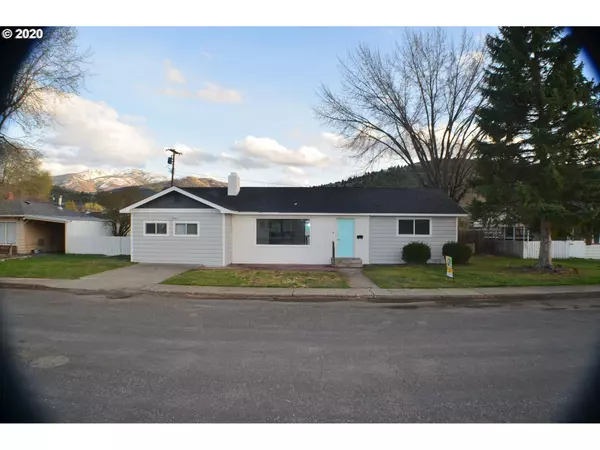 304 NW 5TH AVE, John Day, OR 97845