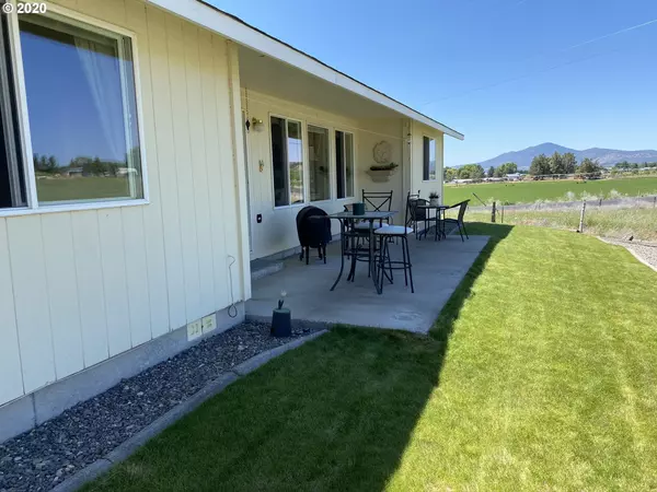 Prineville, OR 97754,3276 NE YELLOWPINE RD