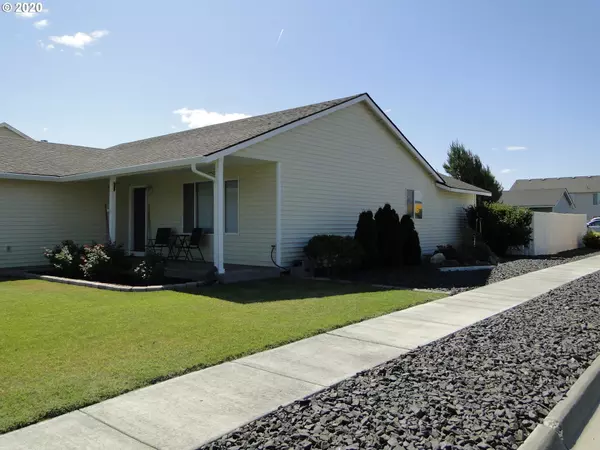 Hermiston, OR 97838,1326 E SANDSTONE AVE