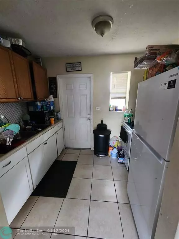 Deerfield Beach, FL 33064,520 NE 45 Court