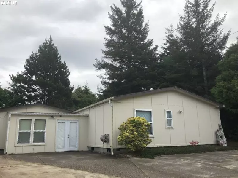 490 SW RANGE DR, Waldport, OR 97394