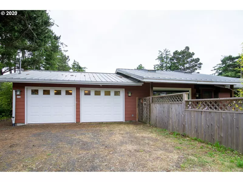 590 MANZANITA AVE, Manzanita, OR 97130