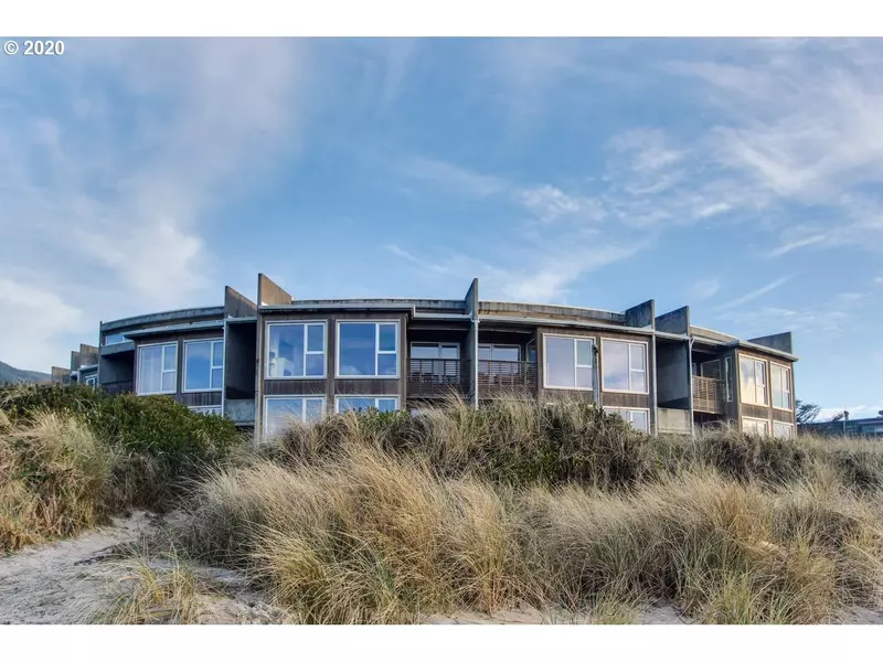 105 NW 23RD AVE #202, Rockaway Beach, OR 97136