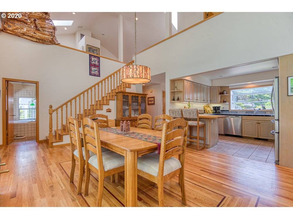 Florence, OR 97439,2331 WILLOW LOOP