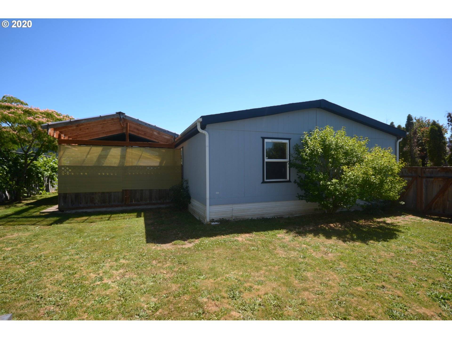 Sutherlin, OR 97479,825 W DEAN AVE