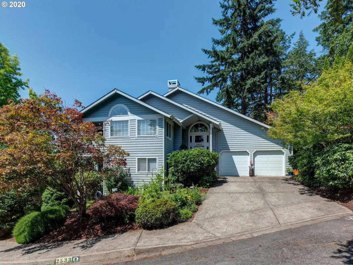 2533 MOON MOUNTAIN DR, Eugene, OR 97403