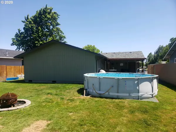 Harrisburg, OR 97446,553 BRANTEN CT