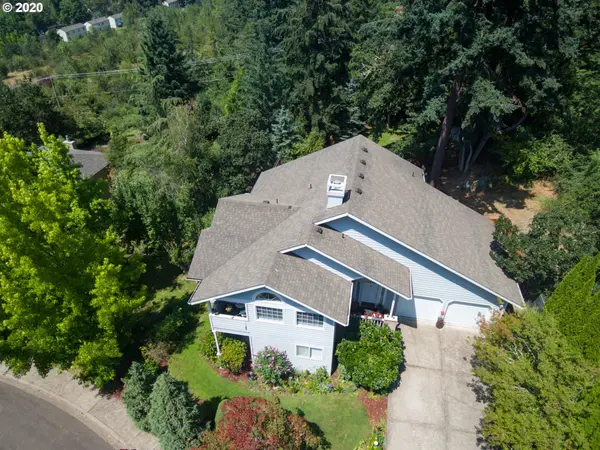 2533 MOON MOUNTAIN DR, Eugene, OR 97403