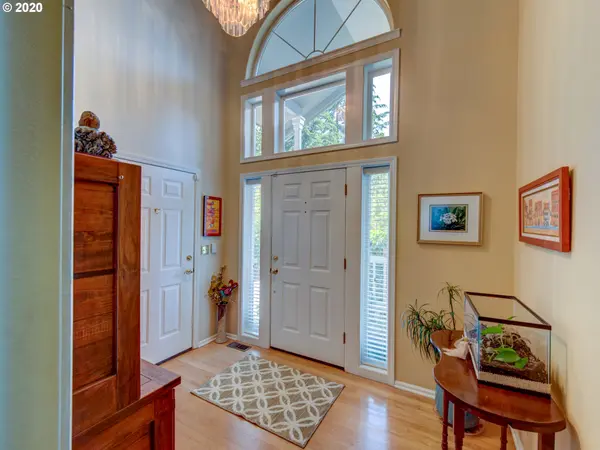 2533 MOON MOUNTAIN DR, Eugene, OR 97403