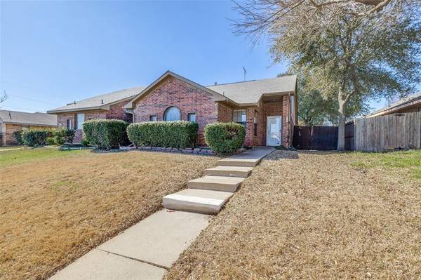 4605 Club Estate Place, Mesquite, TX 75150