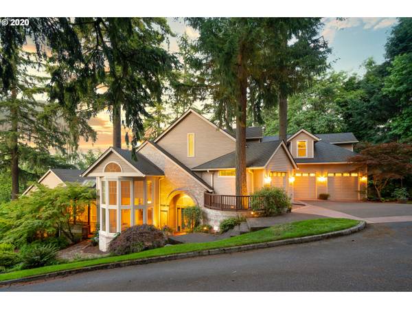 1471 WOODLAND TER, Lake Oswego, OR 97034