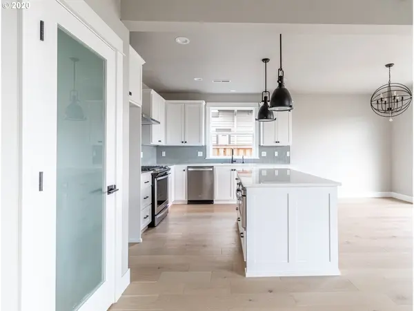 Eugene, OR 97408,1511 ALSEA DR