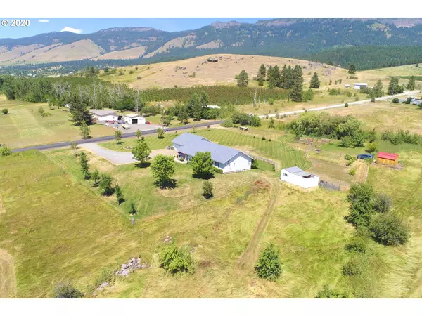 Cove, OR 97824,69834 HIDDEN VALLEY LN