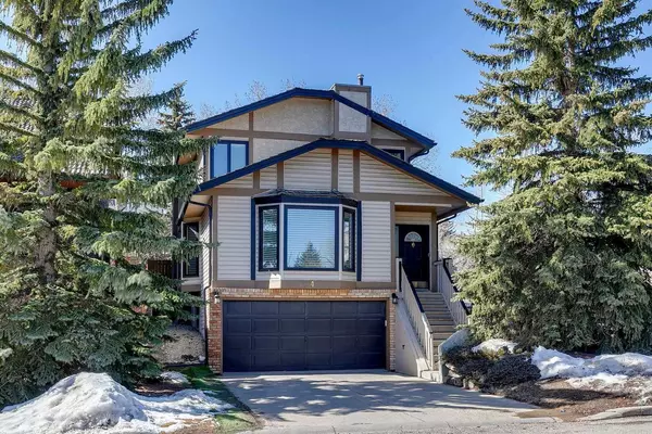 4 Strathwood Bay SW, Calgary, AB T3H 1V6